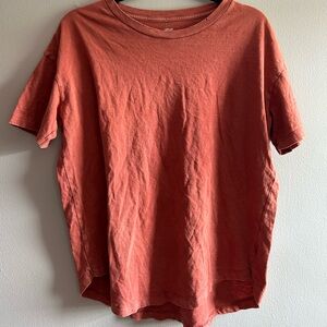 Reddish orange t-shirt